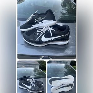 Nine air zoom vapor, size 12D, has black laces now!!!